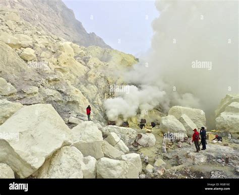 Ijen Crater Banyuwangi Stock Photo - Alamy