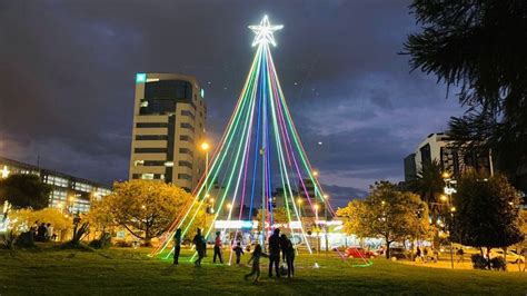 Seis Puntos Estrat Gicos En Quito Se Iluminan Con Adornos Navide Os