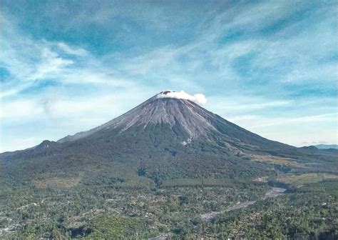 Status Gunung Semeru Turun Ke Level Siaga