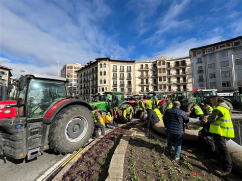 Fotos De La Nueva Jornada De Protestas De Los Agricultores Navarros