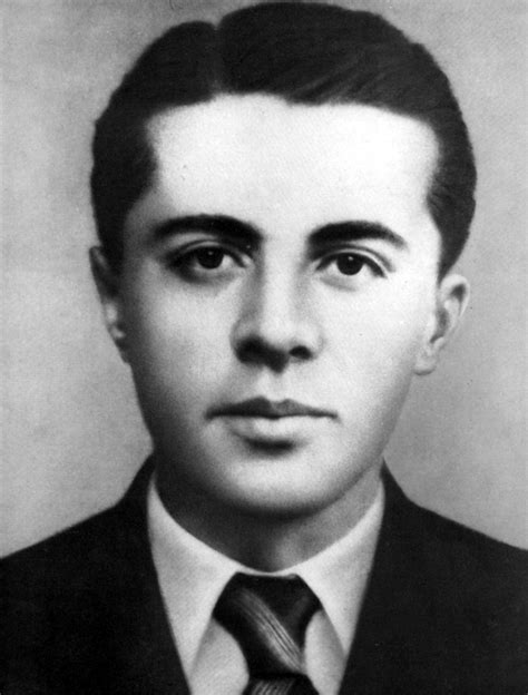 Enver Hoxha - Biography