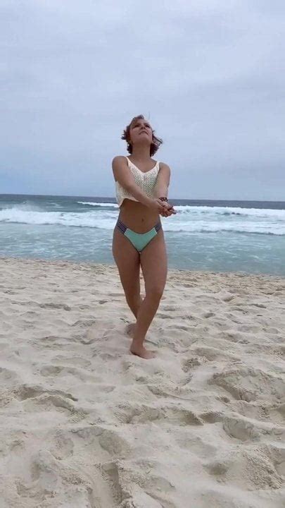 Larissinha Gostosa Handjob HD Porn Video XHamster