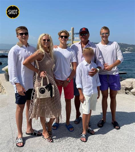 Стали известны подробности роскошной жизни задержанного сенатора