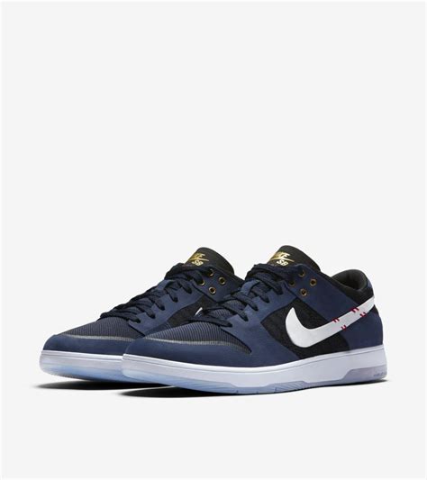 Nike SB Dunk Low Elite 'Sean Malto'. Nike SNKRS