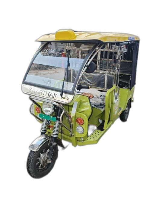 Sarthak Saarthak Yellow Battery Operated Rickshaw Vehicle Capacity 4