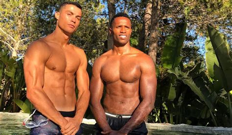 Cristiano Ronaldo presume de cuerpo y de amigo Gente y Famosos EL PAÍS