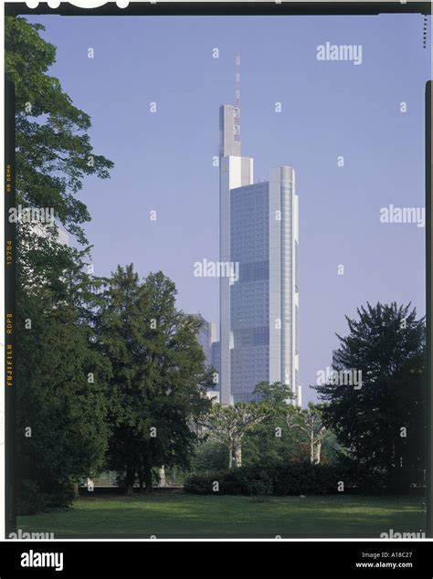 Commerzbank Hq Frankfurt 1991 1997 Architect Sir Norman Foster And