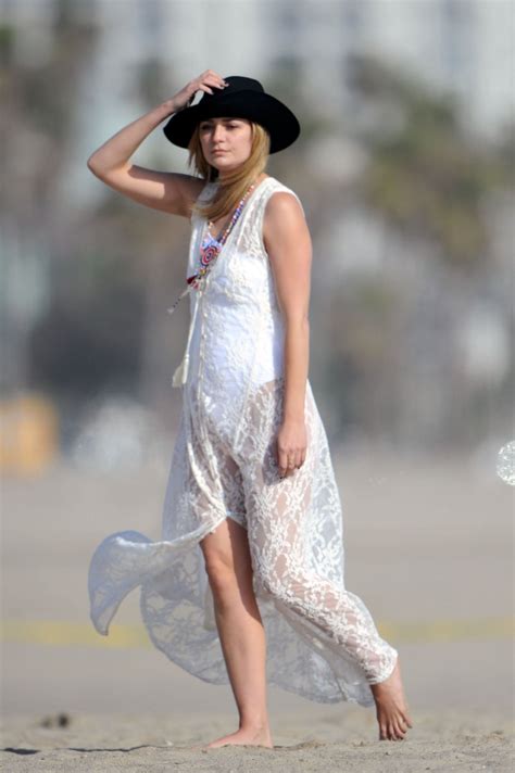 Mischa Barton 16 Hot Celebs Home