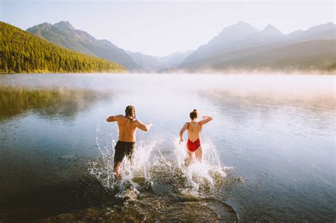 11 Easy Hikes In Glacier National Park Photos Maps And Trail