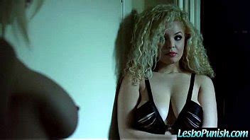 Sexo duro castigador entre lesbianas salvajes aruba chessie película XVIDEOS
