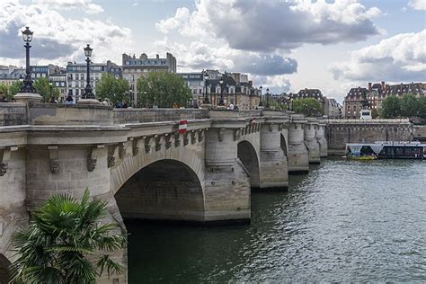 Bridges In Paris Most Famous Artst