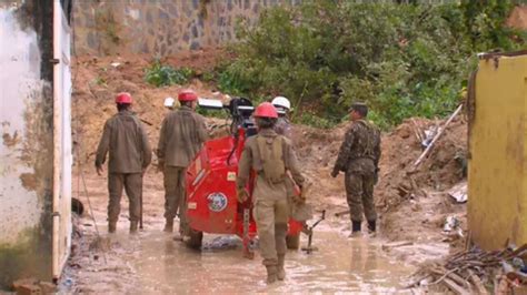 Sobe para 100 o número de mortes provocadas pelas chuvas em Pernambuco