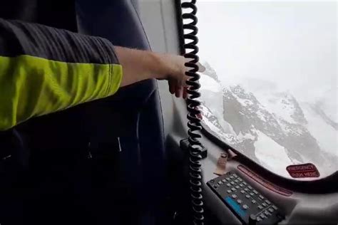 Monte Bianco Due Alpinisti Bloccati Sul Pillier D Angle Notizie