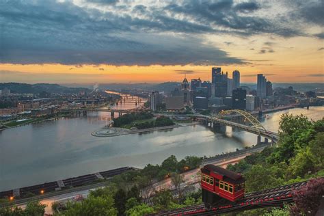 Pittsburgh Skylines | Sunrise over PIttsburgh above the Duquesne ...