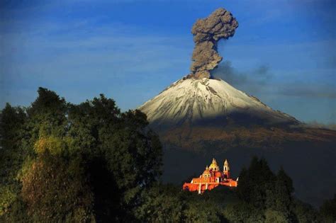 The 10 Most Active Volcanoes In The World - Page 3 of 5