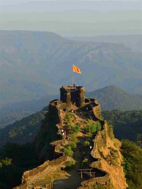 7 Forts To Visit In Maharashtra