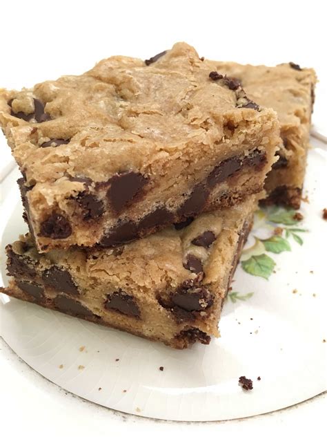 Easy Homemade Chocolate Chip Blondies Back To My Southern Roots