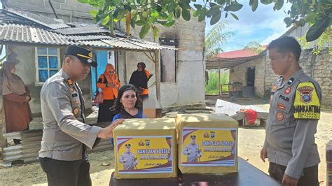 Musibah Kebakaran Rumah Warga Polsek Gunung Kijang Berikan Bantuan