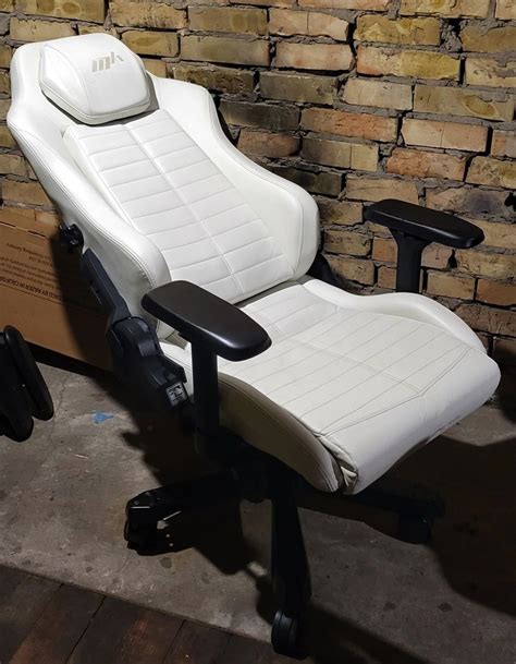 Ігрове крісло DxRacer Master Max в різних кольорах 12 500 грн