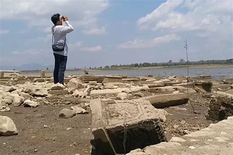 Wonogiri Keajaiban Makam Terendam Di Waduk Gajah Mungkur Dikasih Info