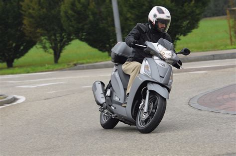 Kymco People GTi 300 2015 Prezzo Informazioni Tecniche Foto E Video