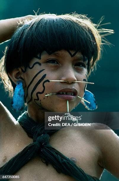 Yanomami Indigenous People Stock Fotos Und Bilder Getty Images