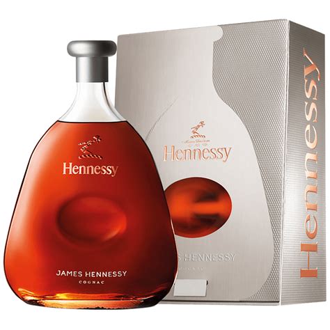 Коньяк Hennessy James Hennessy Cognac (gift box) 0.7 л (Хеннесси Джеймс ...