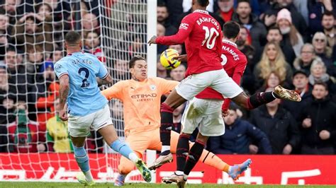 Man Utd 2 - 1 Man City - Match Report & Highlights