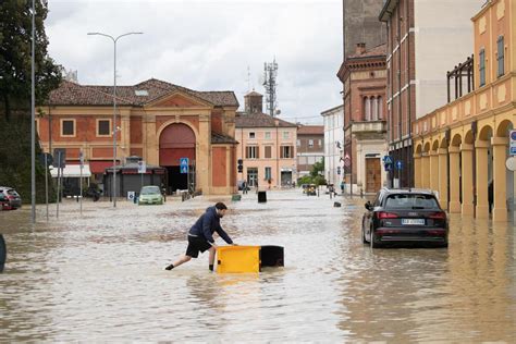 Alluvione Emilia Romagna Nuovi Allagamenti Ed Evacuazioni Comuni