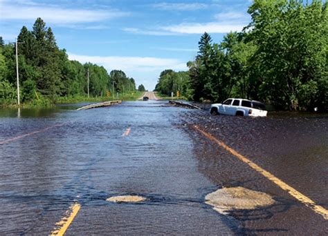 Death, washed-out roads amid flooding in Upper Midwest | CTV News