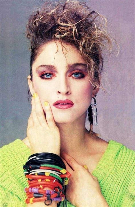 mode années 80 idées de coiffure maquillage et accessoires