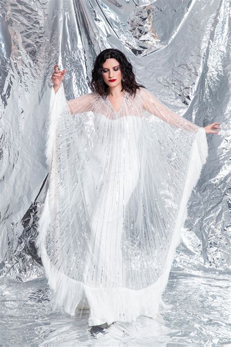 Laura Pausini Eurovision La Finale In Vestiti Versace Vogue