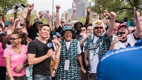 PHILLY PROUD! HOW EAGLES FANS ROSE TO THE NFL DRAFT OCCASION! – 215Sport