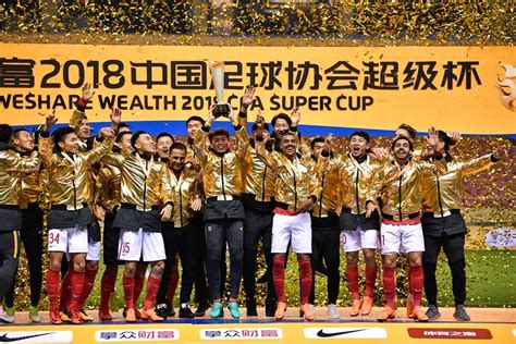 隐瞒球迷15年！广州队解散原因曝光，身背80亿欠款，资金都填坑了_足坛_因为_商业