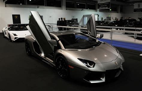 Batman’s Lamborghini Aventador displayed at Auto Zurich | Carsfresh