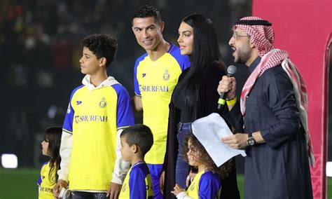 Cristiano Ronaldo Así Ha Sido Su Espectacular Presentación Con El Club Al Nassr