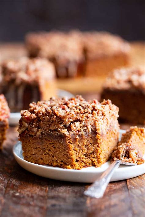 Pumpkin Streusel Coffee Cake