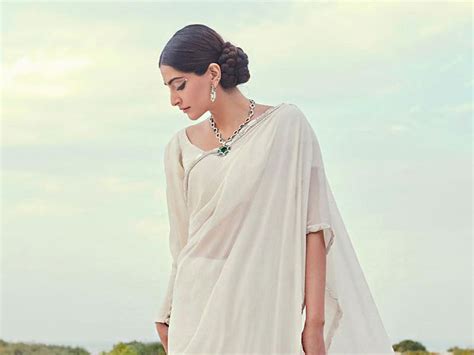 Sonam Kapoor reveals why she wore Indian saree 1 love