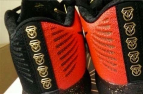 The Nike Kobe 10 Elite Celebrates Kobe's 5 Championship Rings | Complex