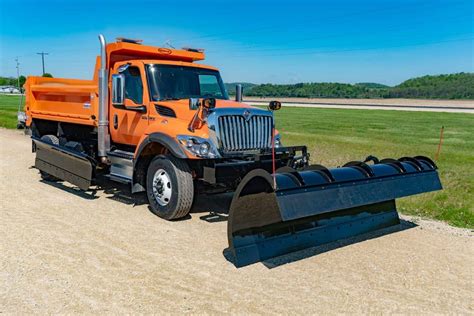 Commercial Trucks, Truck Bodies, Truck Parts - New & Used