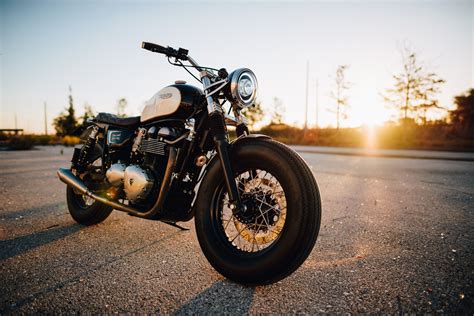 Triumph T100 Custom Bobber by Unik Edition – BikeBound