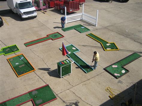 9 Hole Mini Golf - Amusement Supply Company