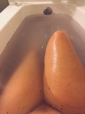 Alone For The Weekend Who Wants To Join Me Porn Pic