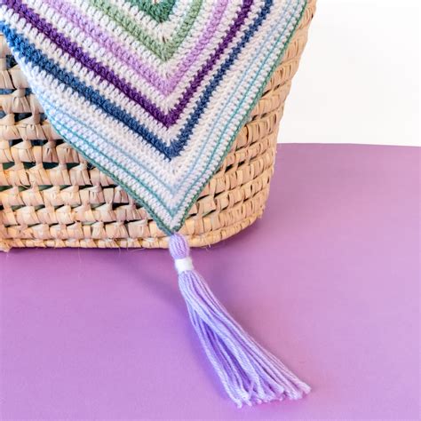 Haakpatroon Yarn And Colors Amazing Staggered Stripes Blanket Wolplein Nl