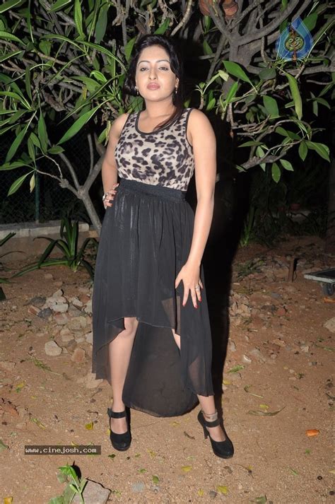 Anjana Deshpande Hot Stills Photo 10 Of 97