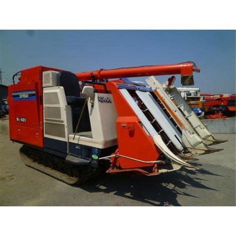 Red Kubota Sr40 Combine Harvester At Best Price In Midnapore Blue Chemp