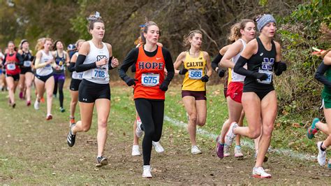 Women S Cross Country Holds Spots In National And Regional Polls Hope