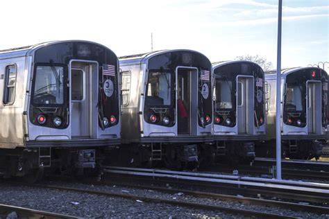 MTA pulls pricey new subway fleet again after trains detach