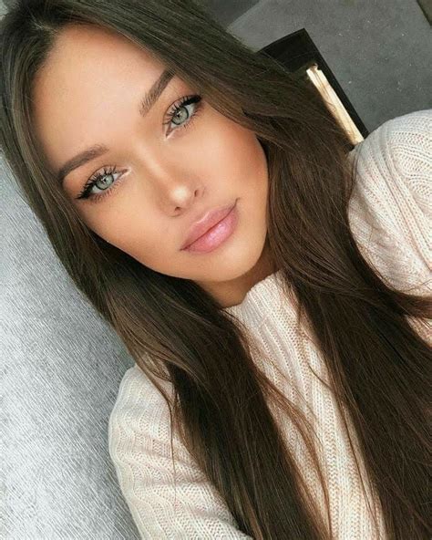 Pin By Basma On Basma Hair Beauty Brunette Beauty Beauty Face