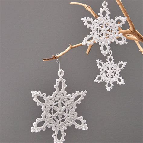 Free Intermediate Aunt Lydia S Lacy Snowflake Ornaments Crochet Pattern